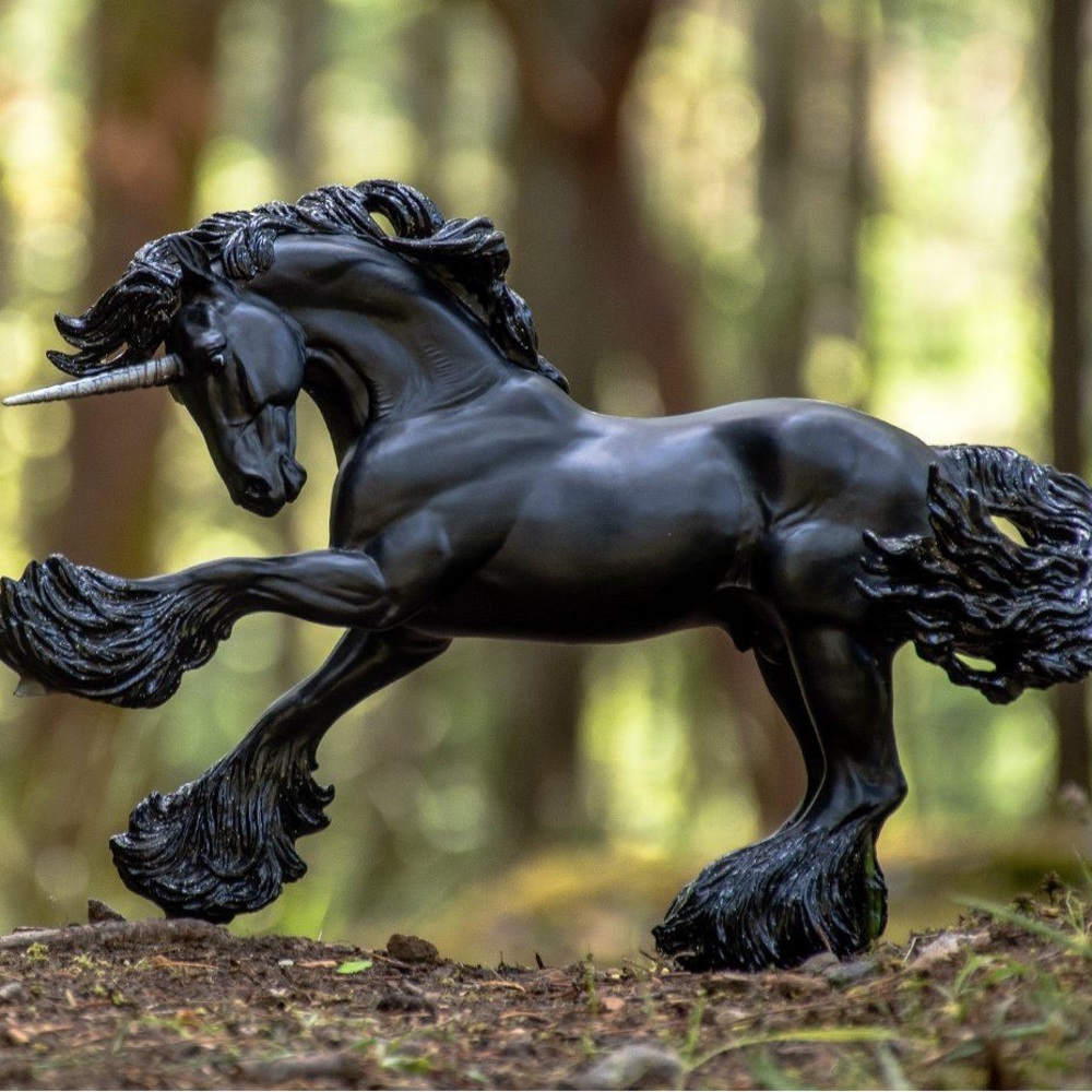 Obsidian Breyer horse unicorn collectible